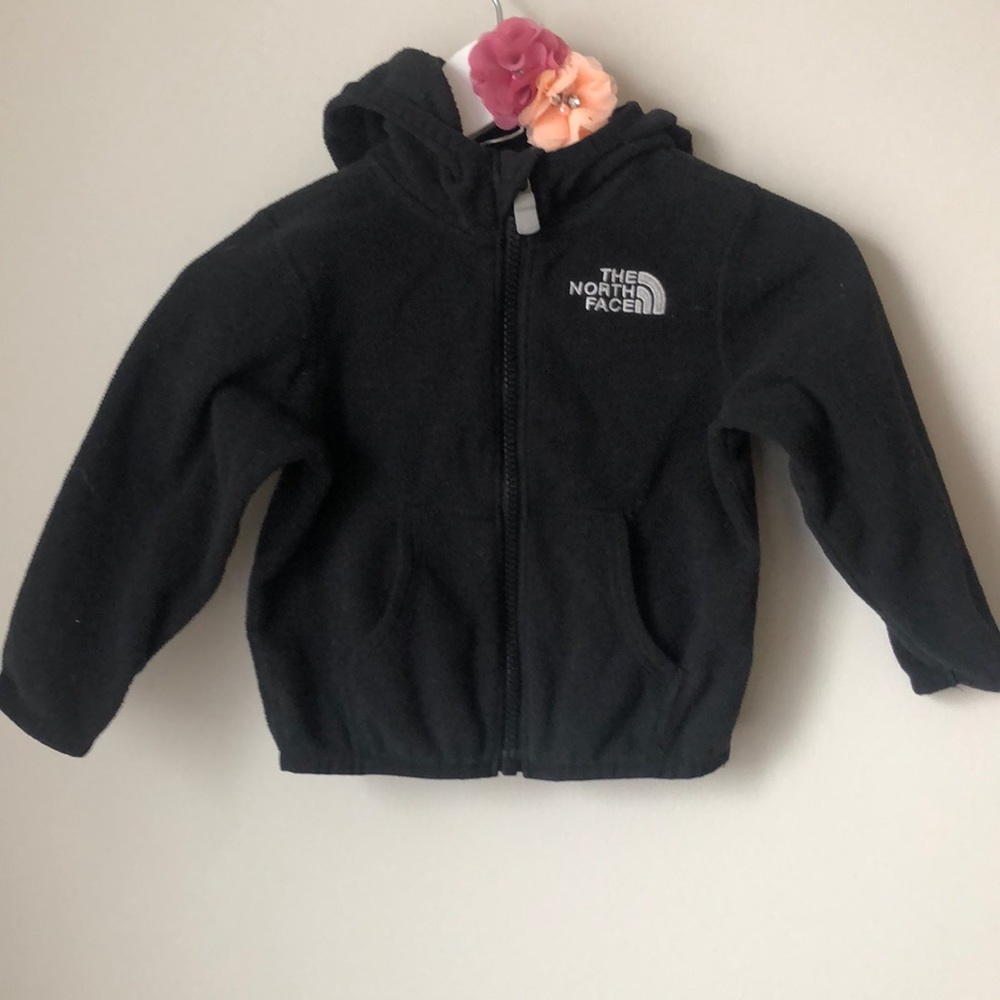 The North Face Infant  Hoodie in Black 12-18M